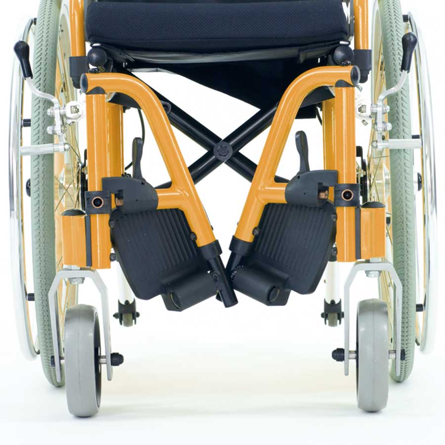 Das UHC Rollstuhlmodell 2.130-34 Dino Beinstützen Code 33